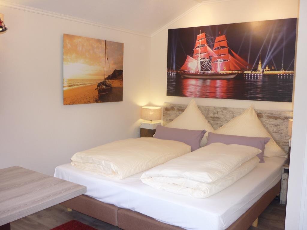 Zu Jeddelohs Lodge Hotel 글라덴바흐 외부 사진