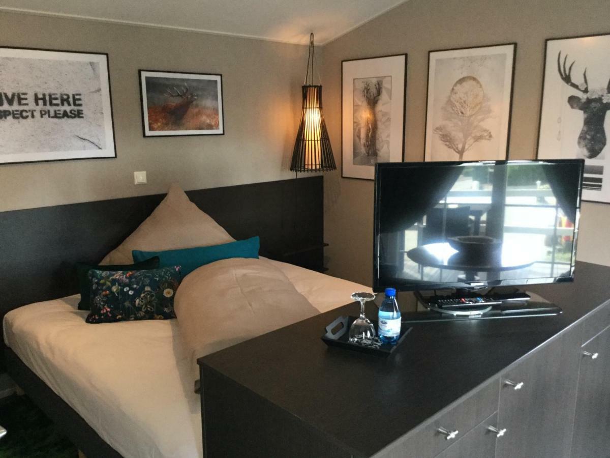 Zu Jeddelohs Lodge Hotel 글라덴바흐 외부 사진
